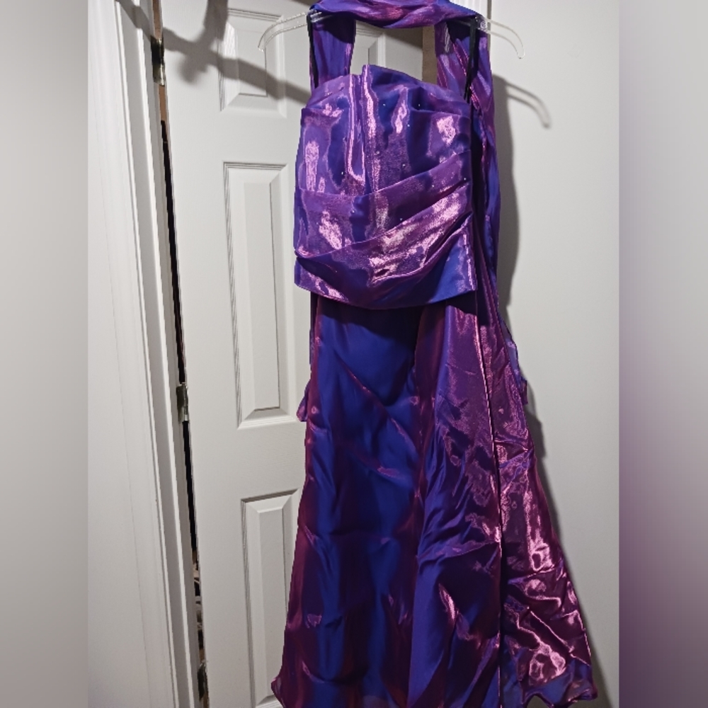 Aspeed Dress - Picture 2 of 5